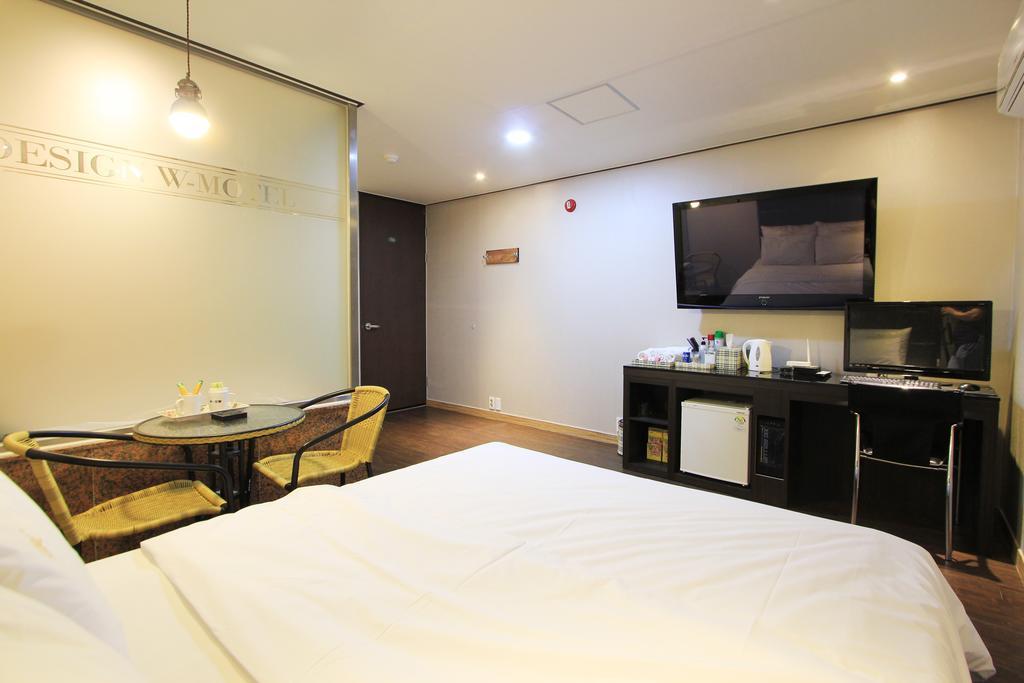 Gunsan W Hotel Room photo